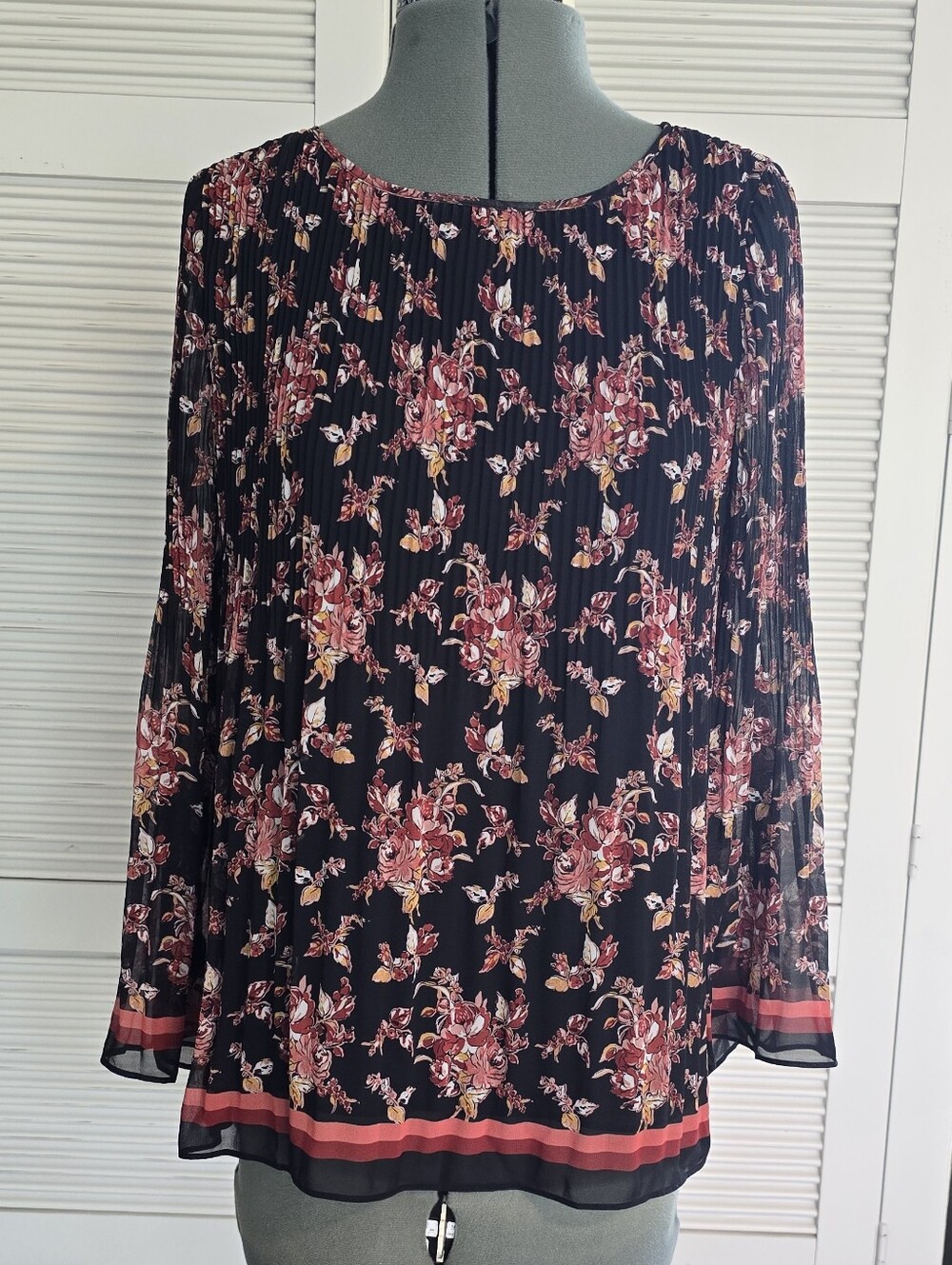Max Studio | Floral Pleated Long-Sleeve Blouse